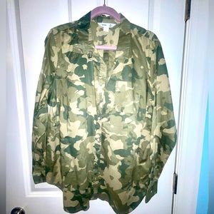 Old navy camo shirt XL